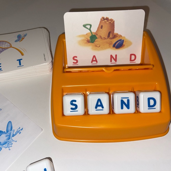 Boggle Jr. Preschool Game - Picture 4 of 4